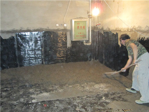 ���з�ˮ���̰���